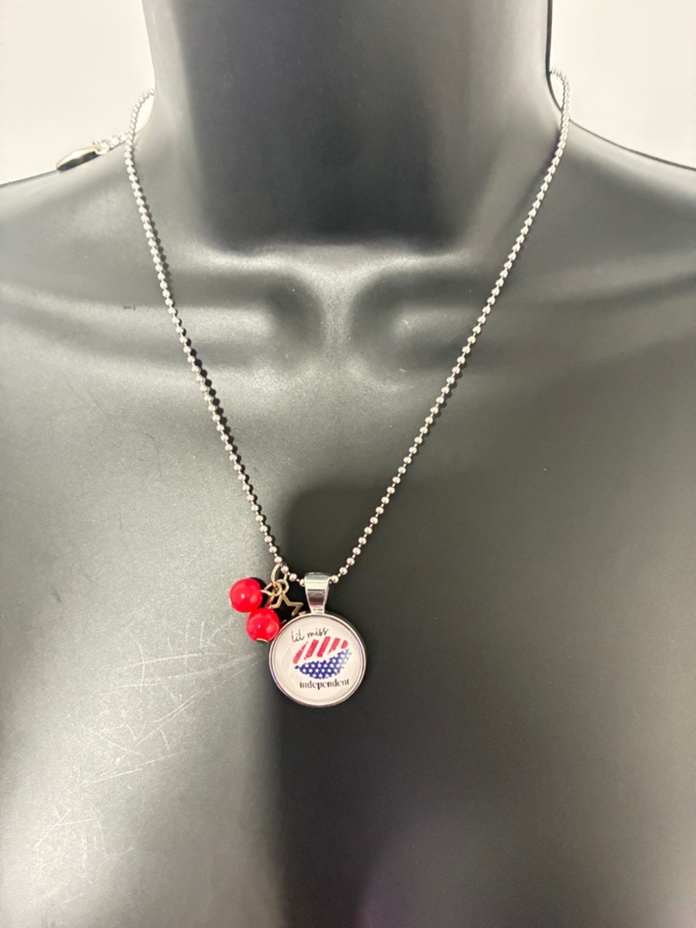 Women fashion necklace